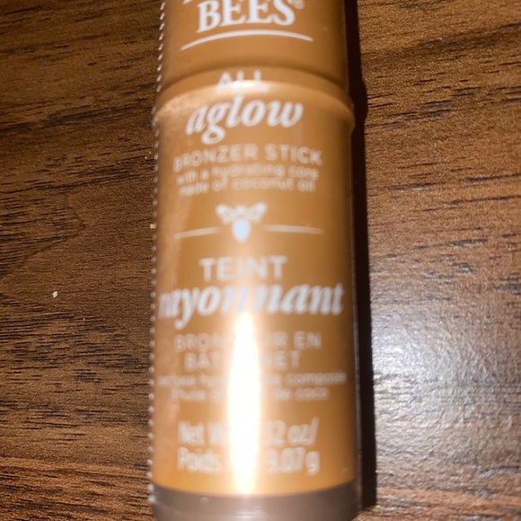 Burt's Bees All Aglow Bronzer Stick - 0.32 oz / 9.07 g - # 1605 Golden Shimmer - Picture 2 of 3